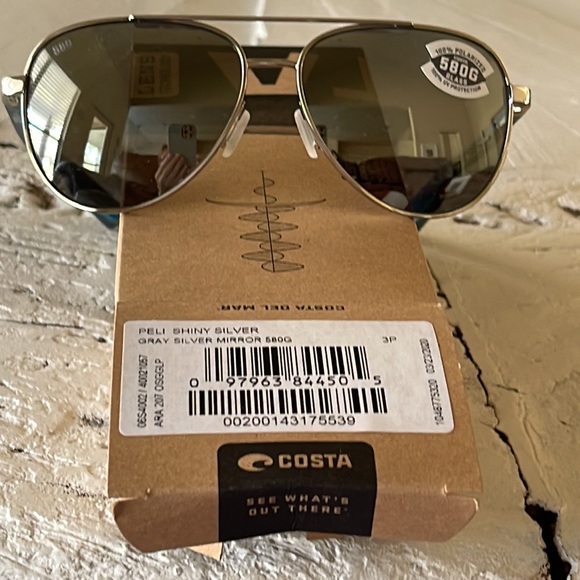 Costa Shiny Silver Mirror polarized sunglasses - Picture 3 of 15